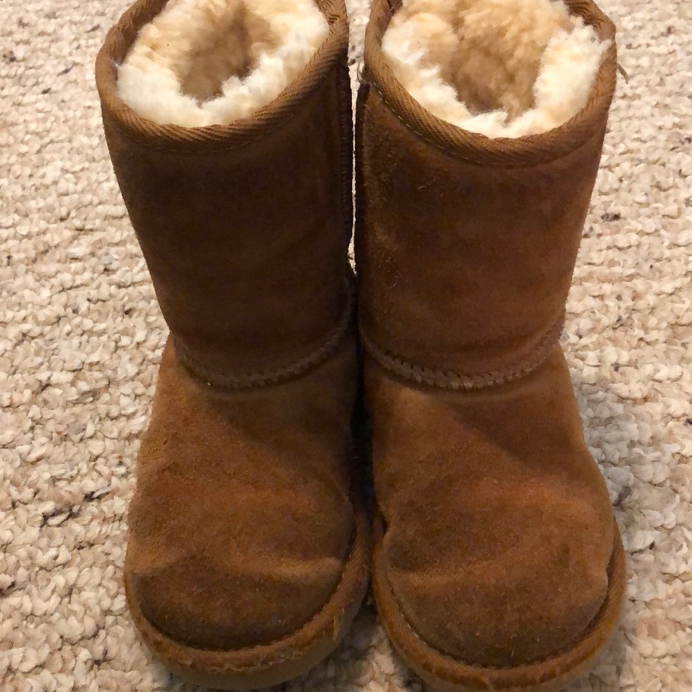 Toddler UGG size 8